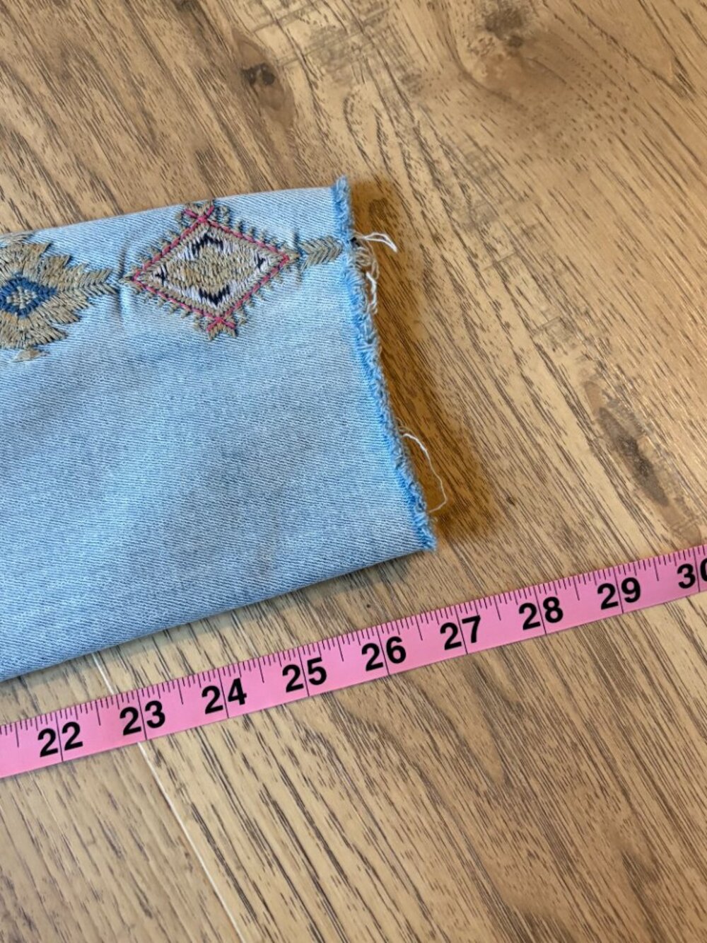 Driftwood Jackie High Rise Jeans Women's 29 Blue Embroidered Aztec Boho Western - Picture 11 of 11